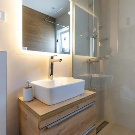 Luma Diklo Lucija Appartement